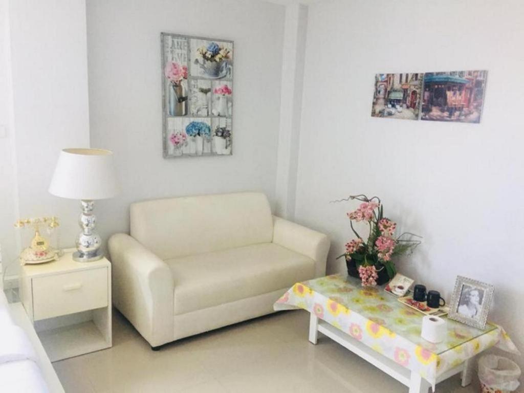 Chic Hotel Suratthani Сурат Тхани Екстериор снимка